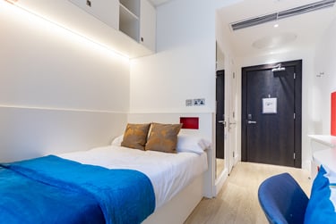 Classic En Suite at Spring Mews, Tinworth Street, Vauxhall, London, SE115EL - Image 8